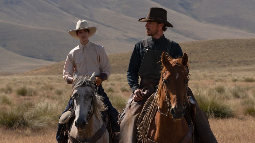 Kodi Smit-McPhee und Benedict Cumberbatch in "The Power of the Dog"