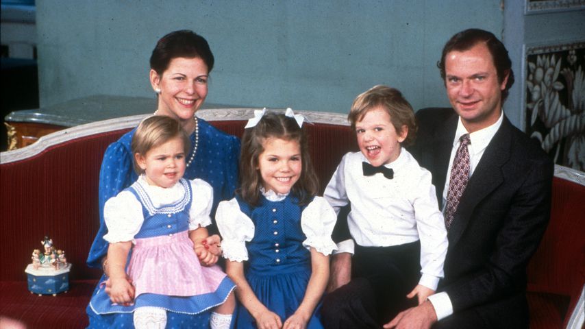König Carl Gustaf und Königin Silvia von Schweden mit Madeleine, Victoria und Carl Philip