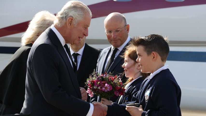 König Charles III. im September 2022 am Flughafen in Belfast, Nordirland