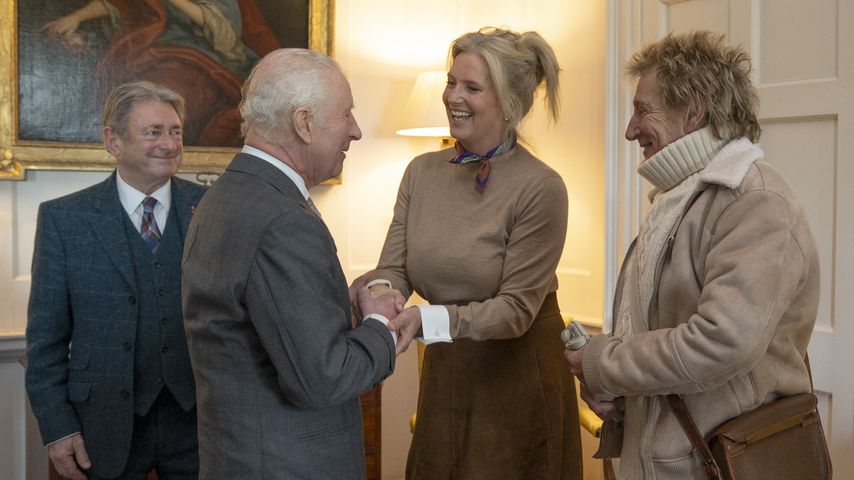 König Charles III., Penny Lancaster und Rod Stewart, Januar 2025