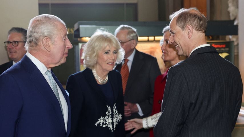 König Charles, Königin Camilla, Prinz Edward und Sophie, British Museum zum Entwurf des Queen Elizabeth Memorials