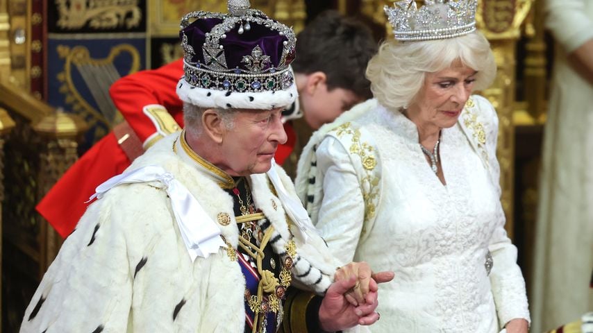 König Charles III. und König Camilla nach der King's Speech bei der Parlamentseröffnung in London