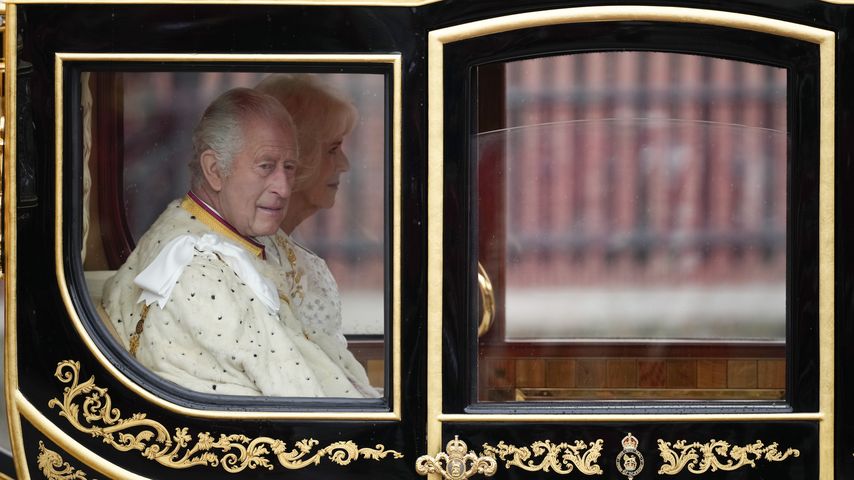 Genervt? So nörgelte König Charles auf dem Weg zur Krönung