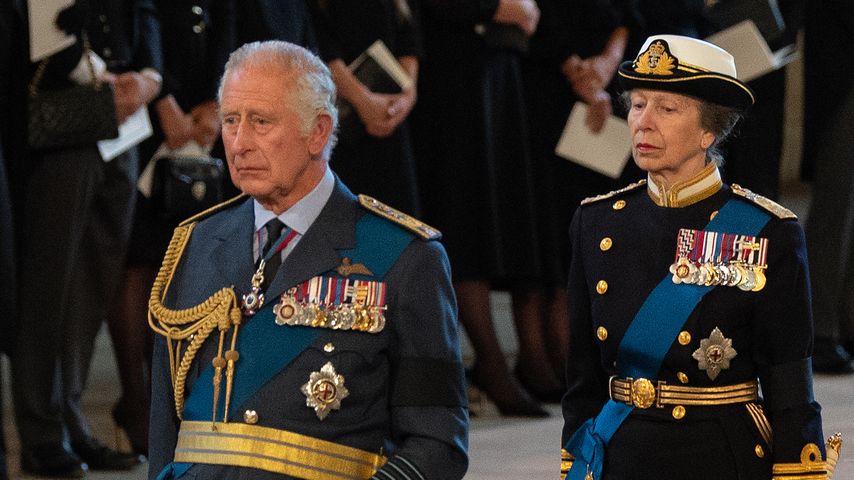 König Charles III. und Prinzessin Anne im September 2022