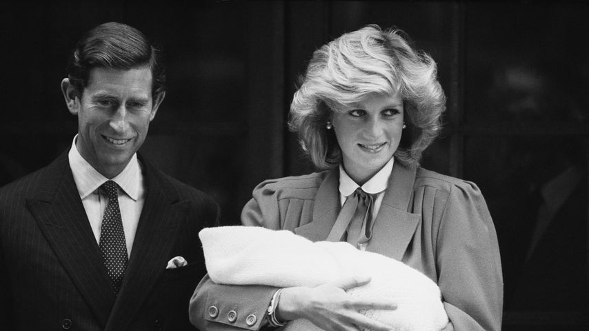 König Charles III., Prinzessin Diana und Prinz Harry im September 1984