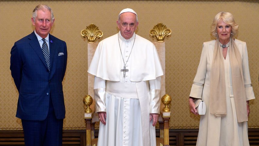 König Charles, Papst Franziskus und Königin Camilla im April 2017