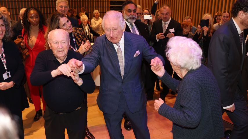 Mitten im Royal-Drama: König Charles schwingt das Tanzbein!