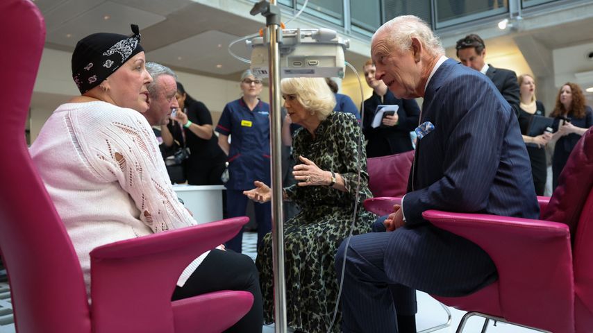 König Charles und Königin Camilla im  University College Hospital Macmillan Cancer Centre, 2024