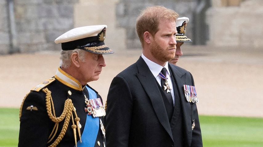 König Charles und Prinz Harry im September 2022
