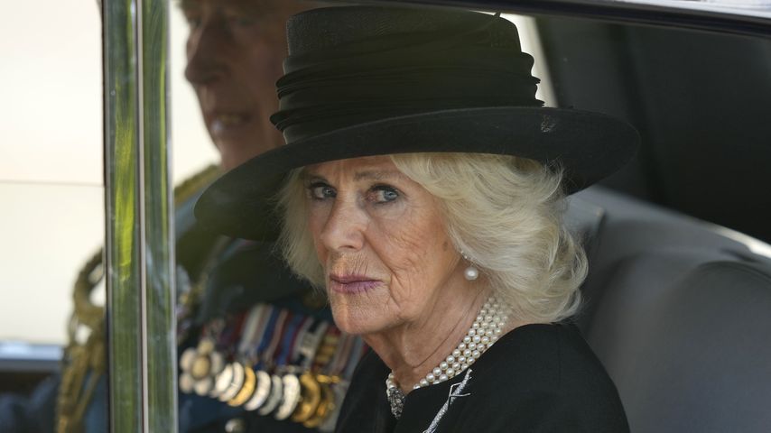 Royale Termine: Königsgemahlin Camilla hat starke Schmerzen!