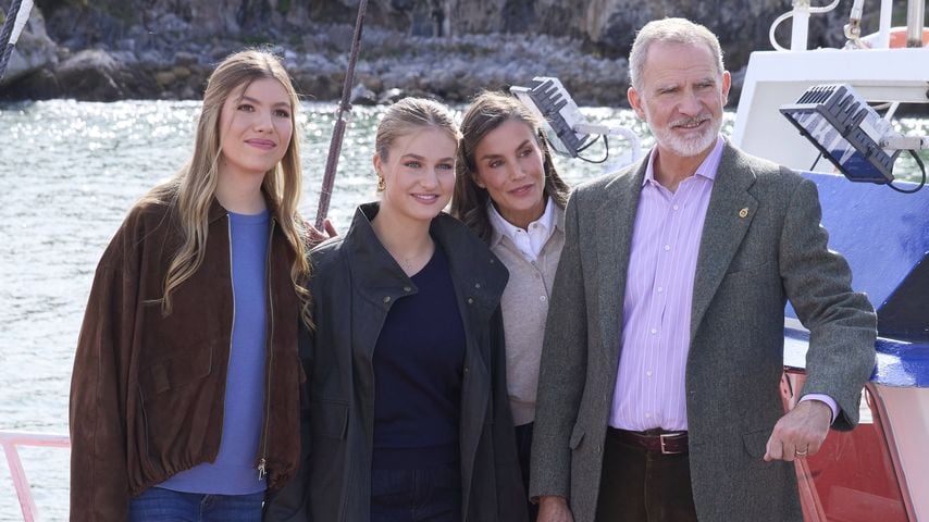 König Felipe VI, Königin Letizia, Kronprinzessin Leonor und Prinzessin Sofía besuchen Llanes