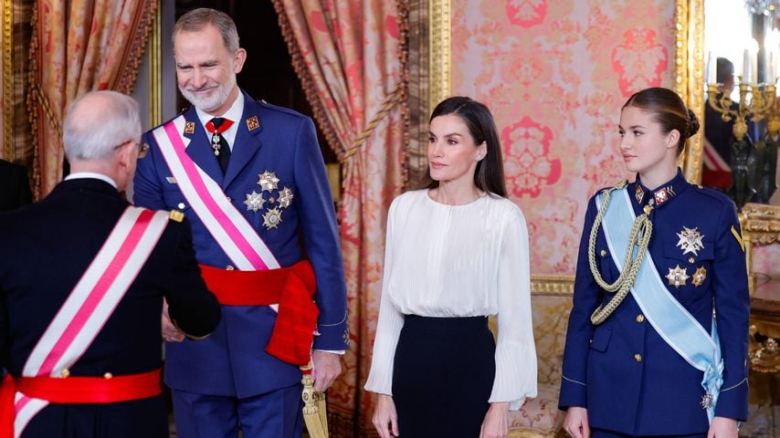 König Felipe VI., Königin Letizia und Prinzessin Leonor bei der Pascua Militar im Königspalast in Madrid