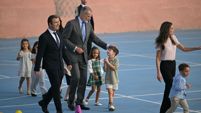 König Felipe VI. und Königin Letizia beim Grundschulbesuch im Oktober 2026