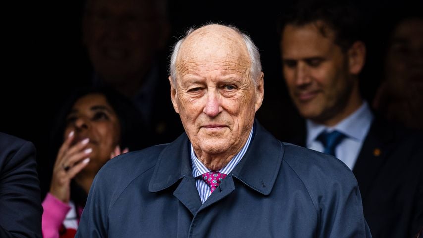 König Harald beeindruckt mit 89 Jahren auf Solo-Royal-Trip