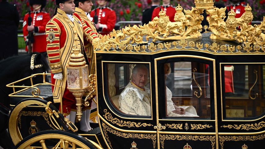 König Prinz und seine Camilla am Tag der Krönung