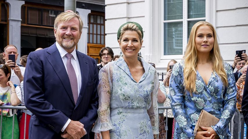 König Willem-Alexander, Königin Máxima und Prinzessin Amalia beim Council of State zur Verabschiedung von Vizepräsident Thom de Graaf in Den Haag