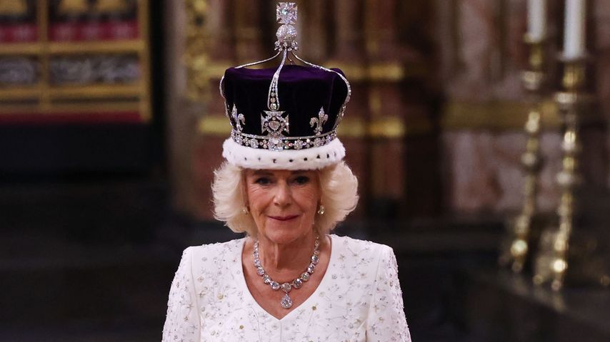 Nach König Charles: Auch Queen Camilla ist gekrönt worden!
