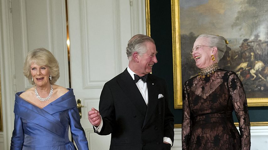 Königin Camilla, König Charles und Königin Margrethe im Schloss Amalienburg in 2012