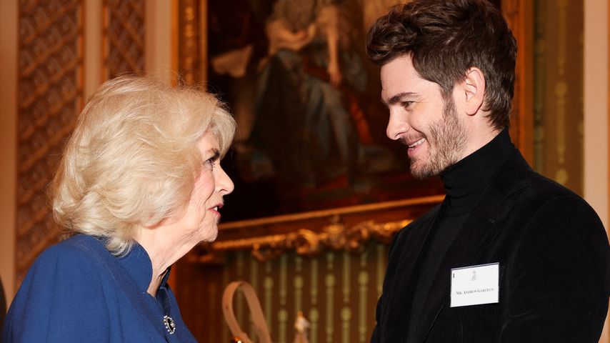 Königin Camilla begrüßt Hollywoodstars im Buckingham Palace