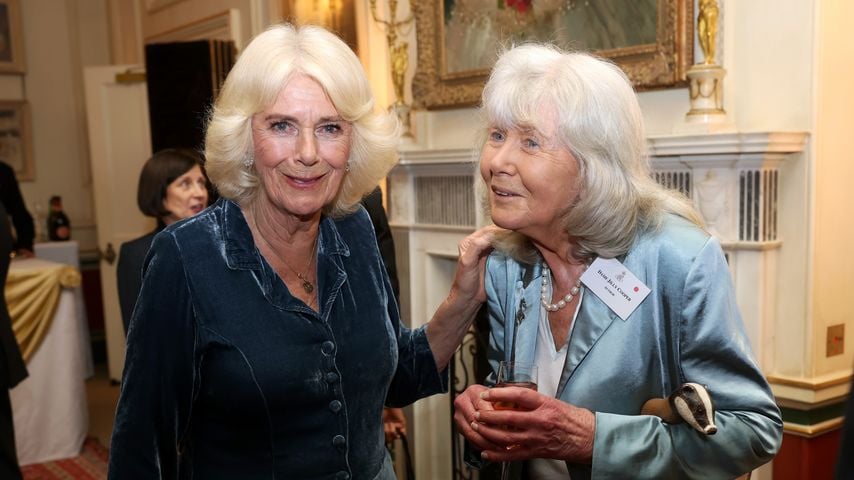 Königin Camilla und Jilly Cooper, März 2025
