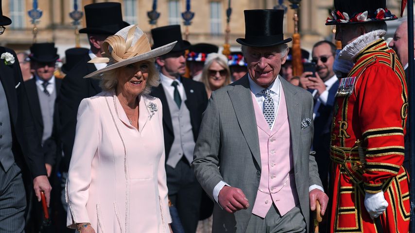 Viel Sonnenschein: König Charles schmeißt eine Gartenparty!