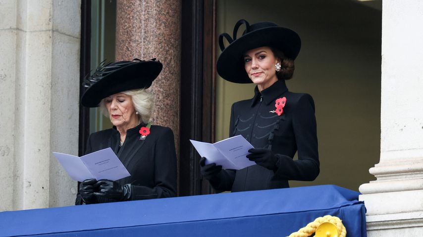 Königin Camilla und Prinzessin Kate sehen am Gedenktag zu