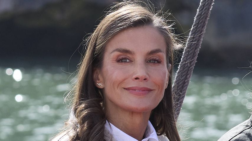 Königin Letizia besucht die Fischerbruderschaft Santa Ana de Llanes in Asturien
