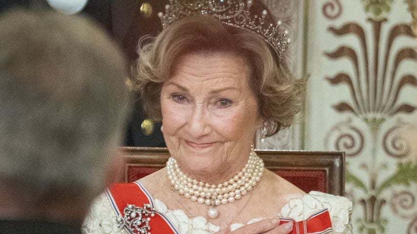 Königin Sonja bei einem Galadinner der norwegischen Königsfamilie für die Vertreter des Stortings