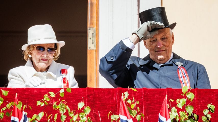 Königin Sonja und König Harald feiern den norwegischen Verfassungstag am Königspalast in Oslo, 2026