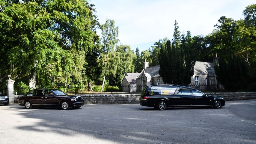 Konvoi hinter dem Leichenwagen von Queen Elizabeth II.