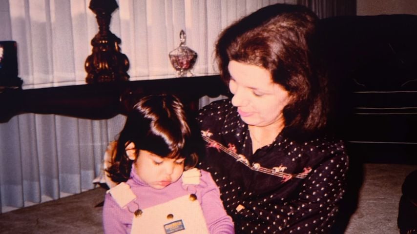 Kourtney Kardashian als Kind mit ihrer Oma MJ