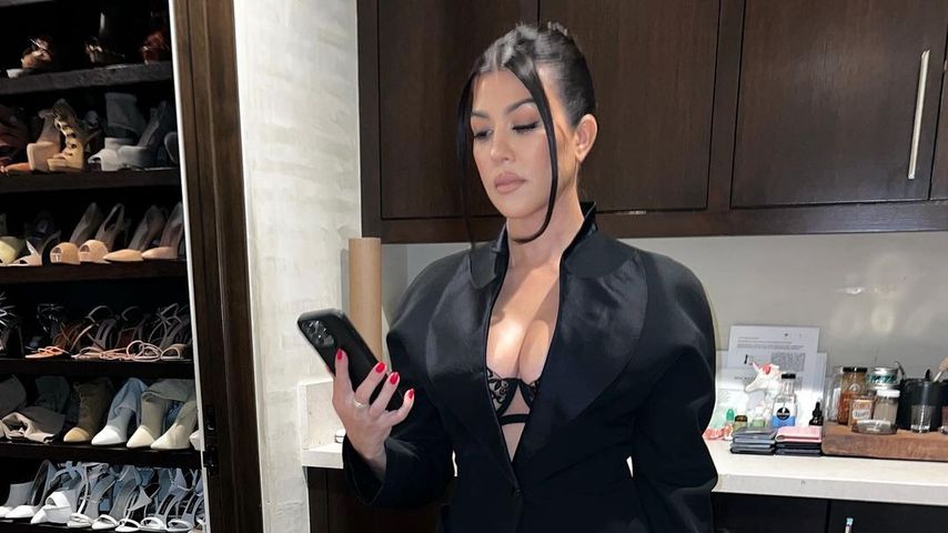 Boob-Show: Kourtney Kardashian teilt heiße Schnappschüsse