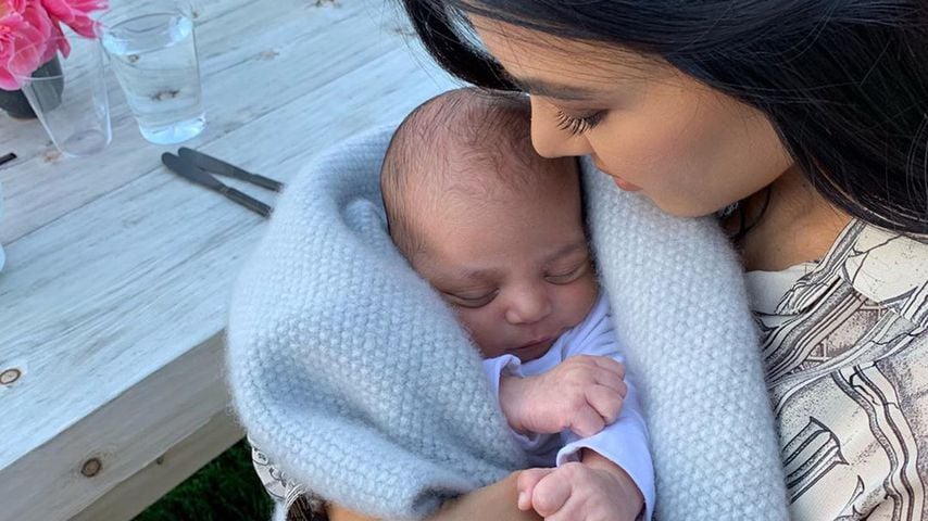 Kourtney Kardashian mit ihrem Neffen Psalm West