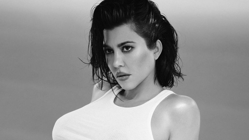 Kourtney Kardashian schwanger in Unterwäsche 2023