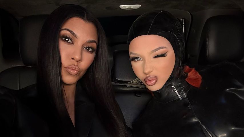 Kourtney Kardashian und Alabama Luella Barker im Oktober 2024