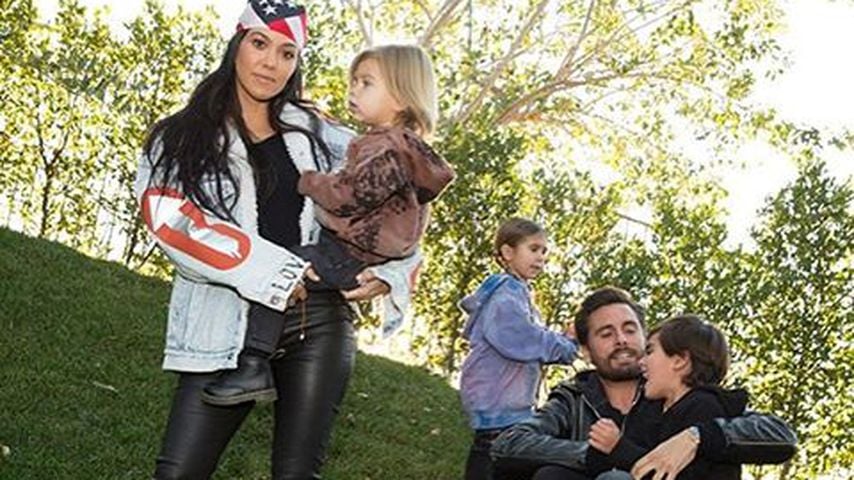 Kourtney Kardashian und Scott Disick mit ihren Kids Reign, Penelope und Mason