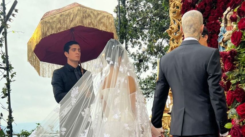 Kourtney Kardashian und Travis Barker bei ihrer Hochzeit