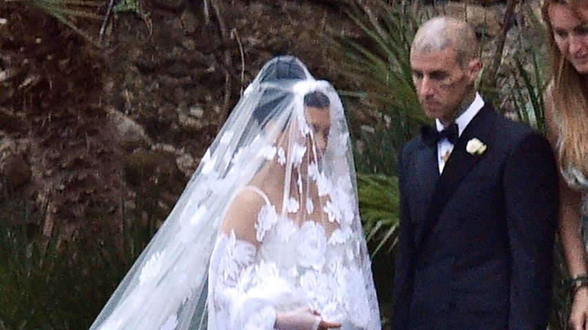 Kourtney Kardashian und Travis Barker bei ihrer Hochzeit