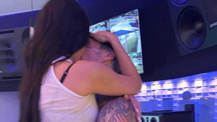 Kourtney Kardashian und Travis Barker beim Knutschen
