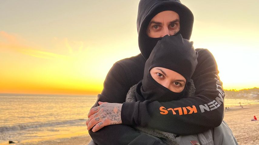 Kourtney Kardashian und Travis Barker, Instagram 2022