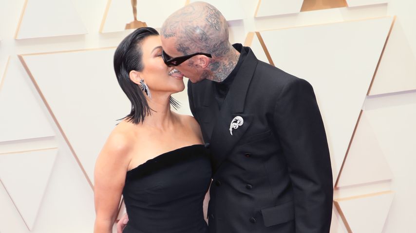 Kourtney Kardashian und Travis Barker bei den Oscars 2022