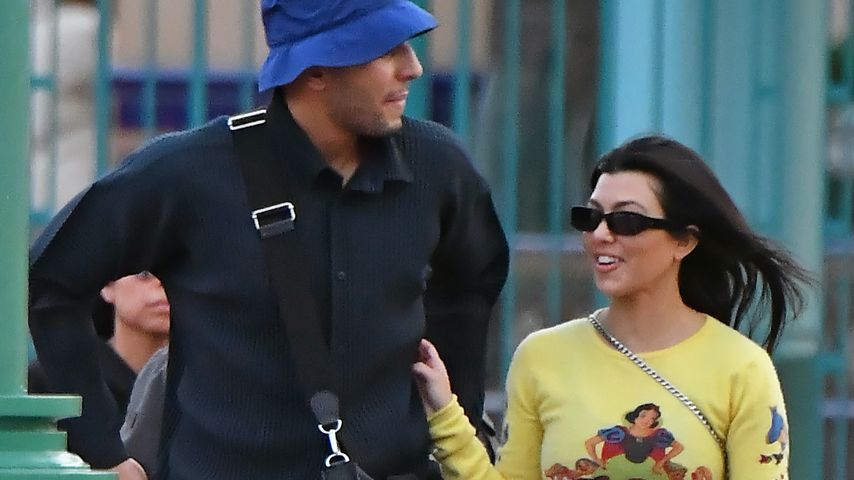 Im Disneyland: Kourtney und ihr Ex Younes auf Kuschelkurs!