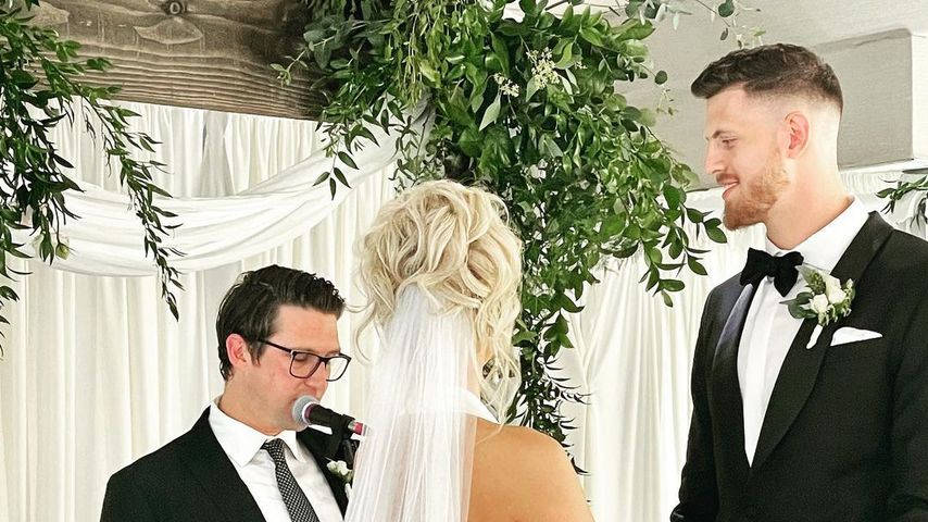 Kourtney Kellar und Isaiah Hartenstein auf ihrer Hochzeit