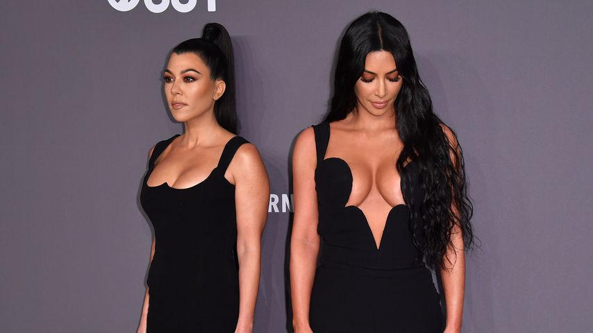 Kourtney und Kim Kardashian bei der amfAR Gala 2019