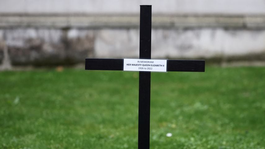 Kreuz zu Ehren von Queen Elizabeth II.