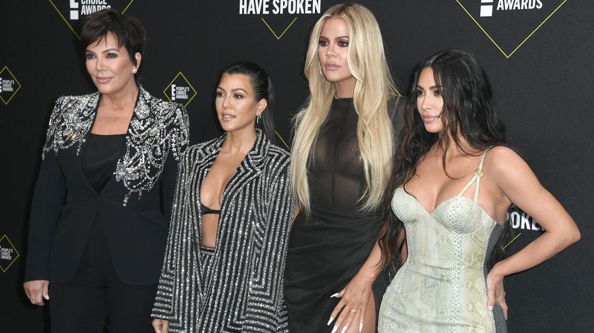 Kris Jenner, Kourtney Kardashian, Khloe Kardashian und Kim Kardashian beim People's Choice Award