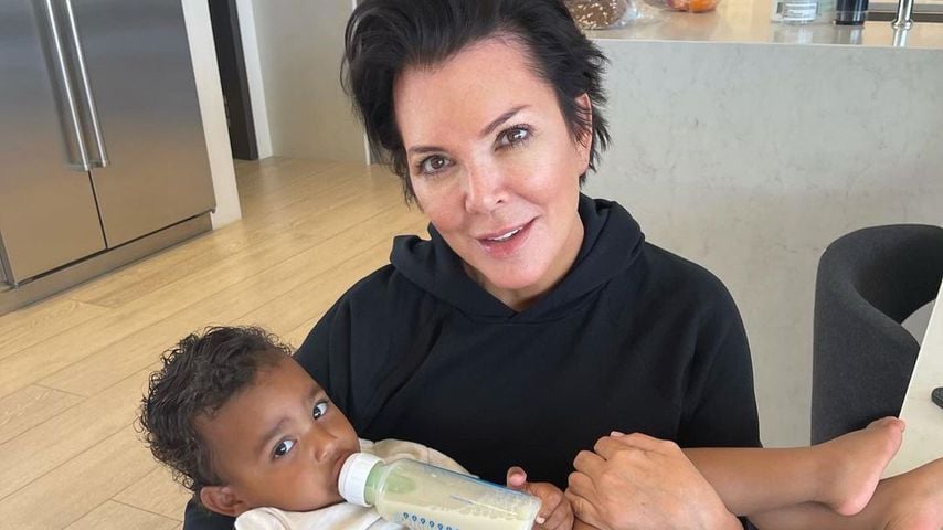 Kris Jenner mit ihrem Enkel Psalm