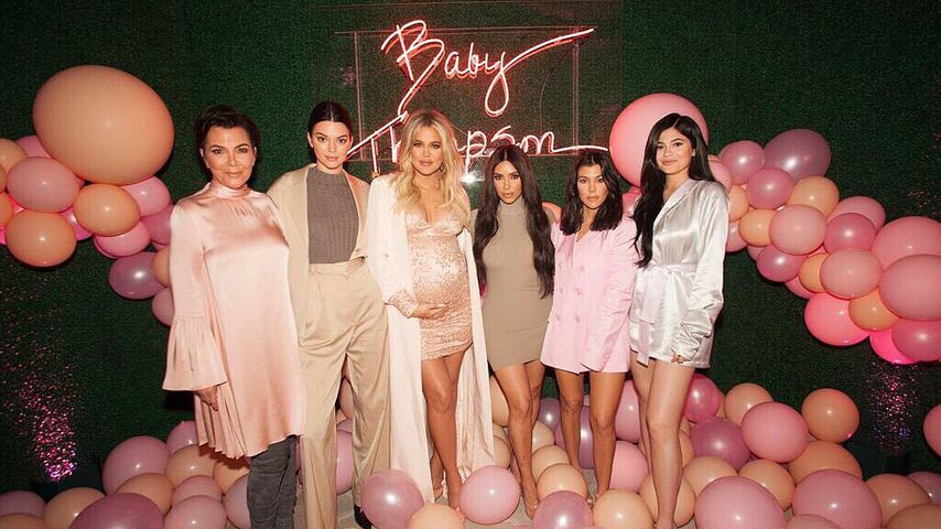 Kris Jenner mit ihren Töchtern Kendall, Khloé , Kim, Kourtney und Kylie im März 2018