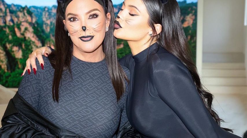 Wow! Kylie Jenner zeigt Babybauch in engem Halloween-Kostüm