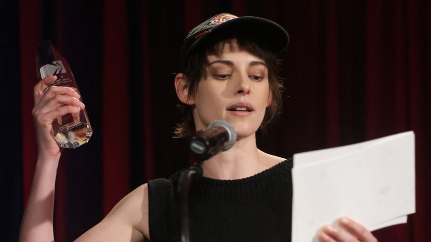 Kristen Stewart spricht bei den Kodak Film Awards in Los Angeles